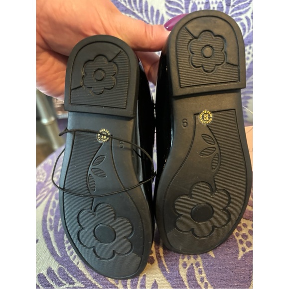 New black Mary Jane shoes with buckles 🥿🖤 - Picture 3 of 5